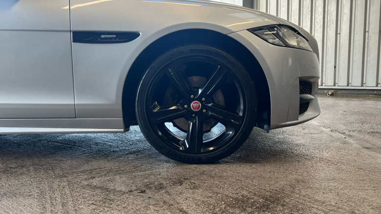 Jaguar XF 2.0d [180] R-Sport 5dr Auto AWD Diesel Estate